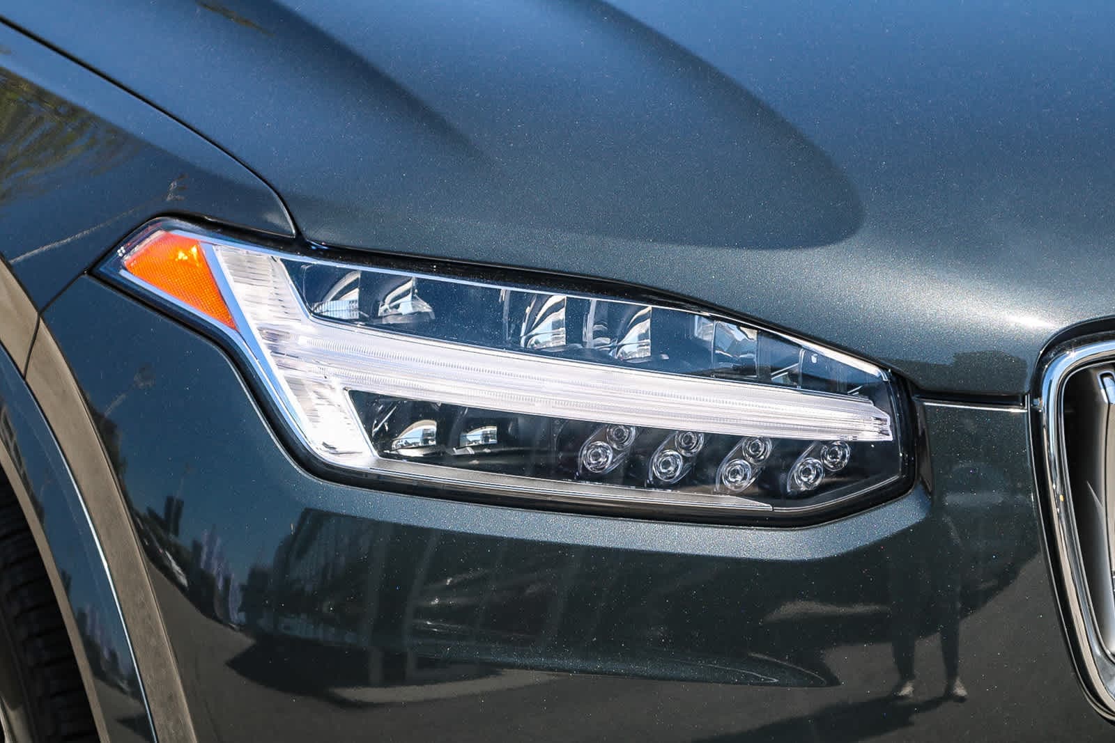 Thumbnail: 2022 Volvo XC90 - 4