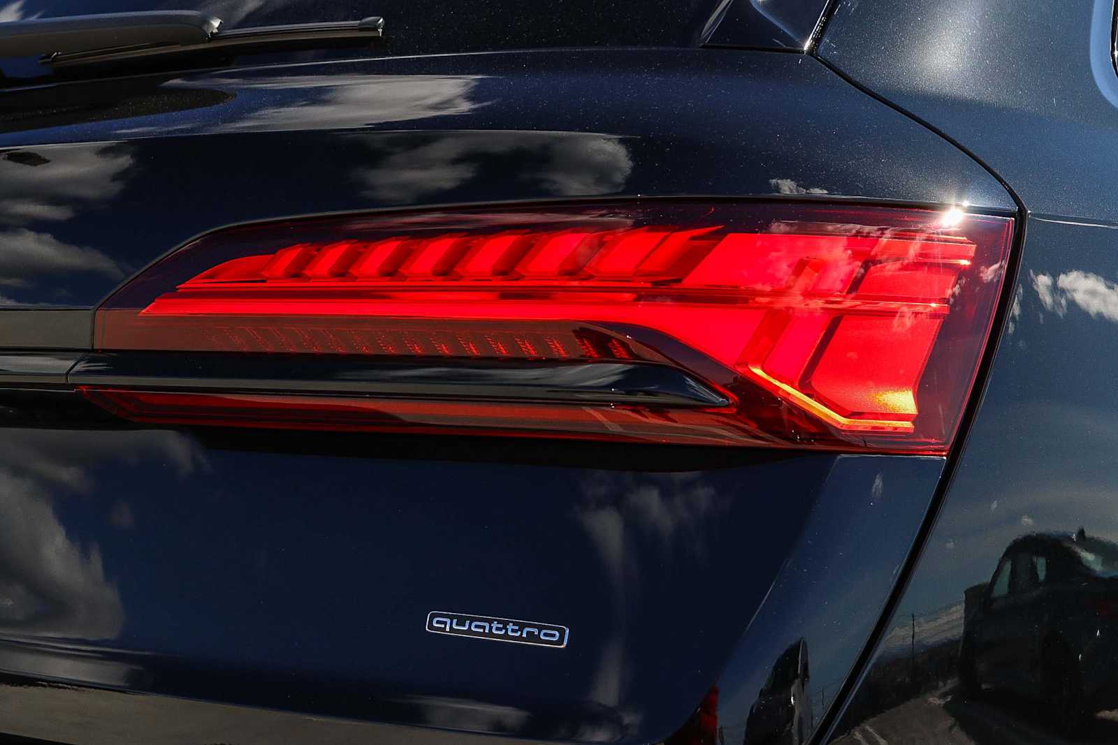 Thumbnail: 2026 Audi Q7 - 10