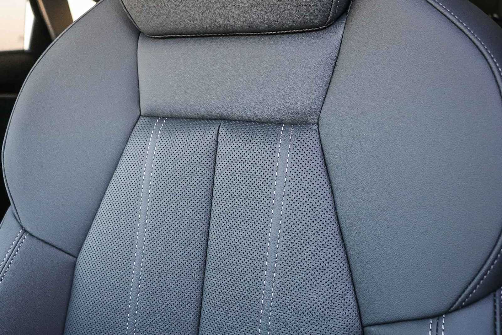 Thumbnail: 2025 Audi Q5 - 36