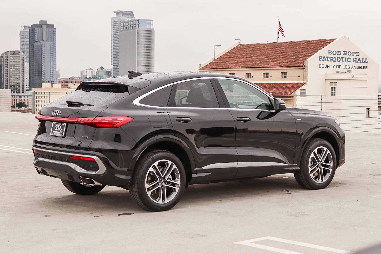 Thumbnail: 2026 Audi Q5 - 4