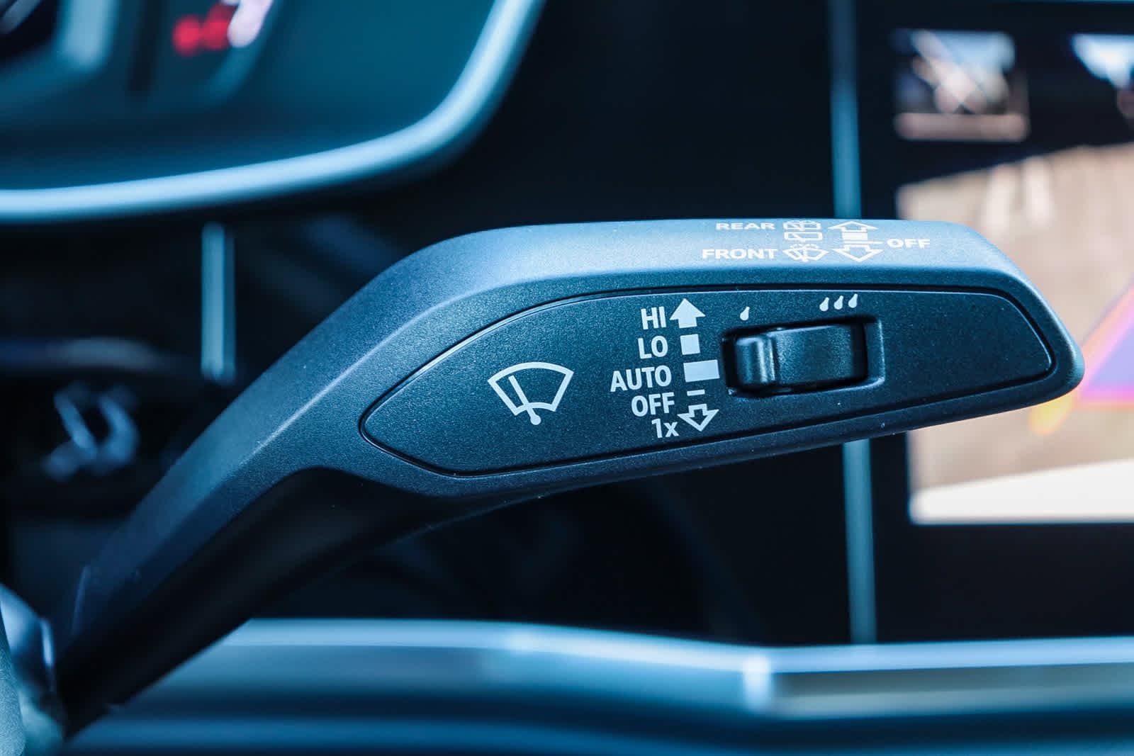 Thumbnail: 2025 Audi Q3 - 33