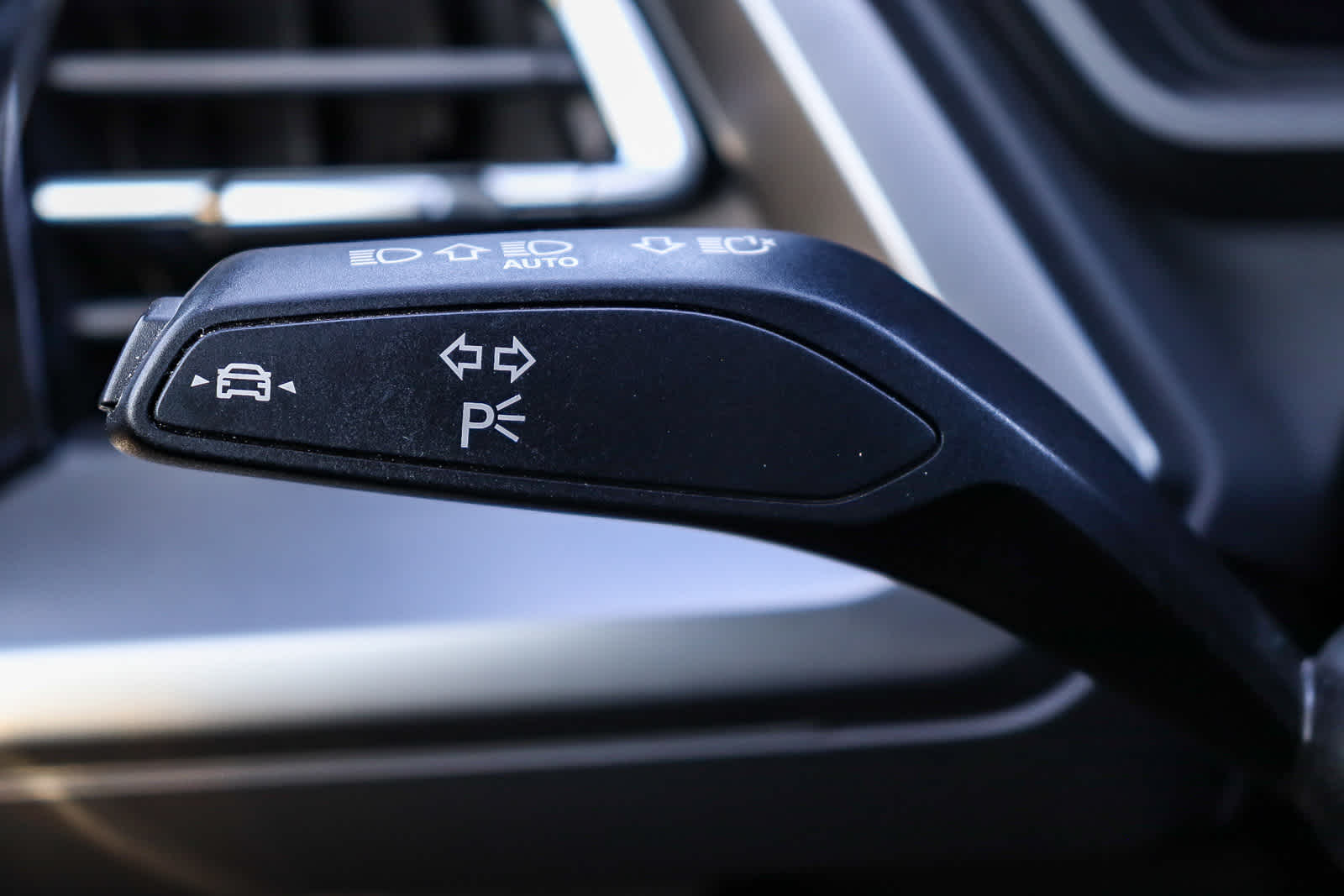 Thumbnail: 2023 Audi Q4 e-tron - 30