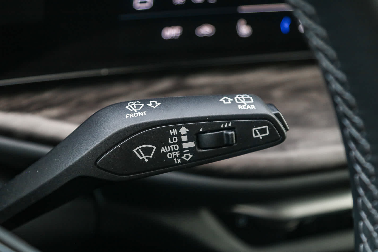 Thumbnail: 2025 Audi Q5 - 33