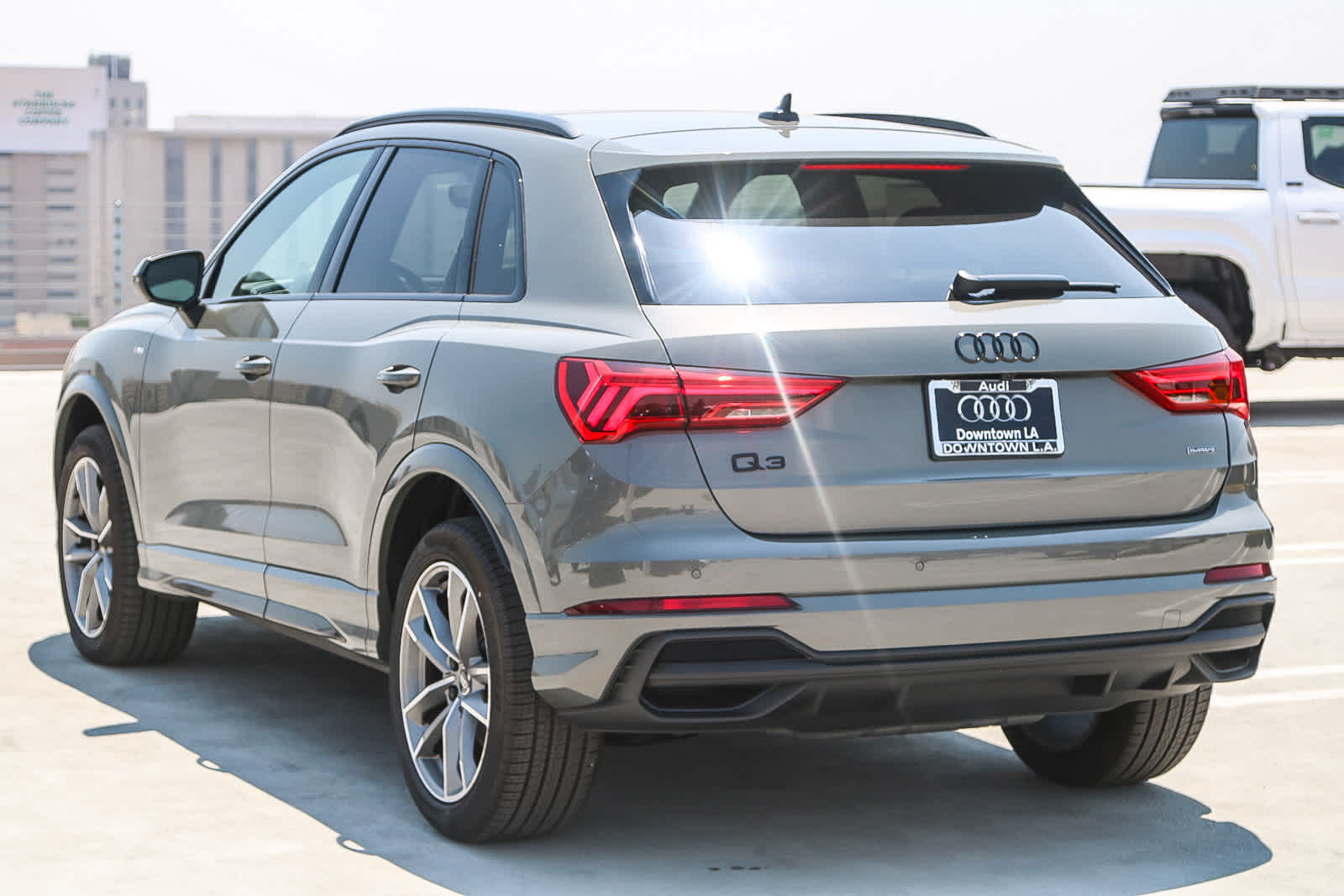 Thumbnail: 2025 Audi Q3 - 8