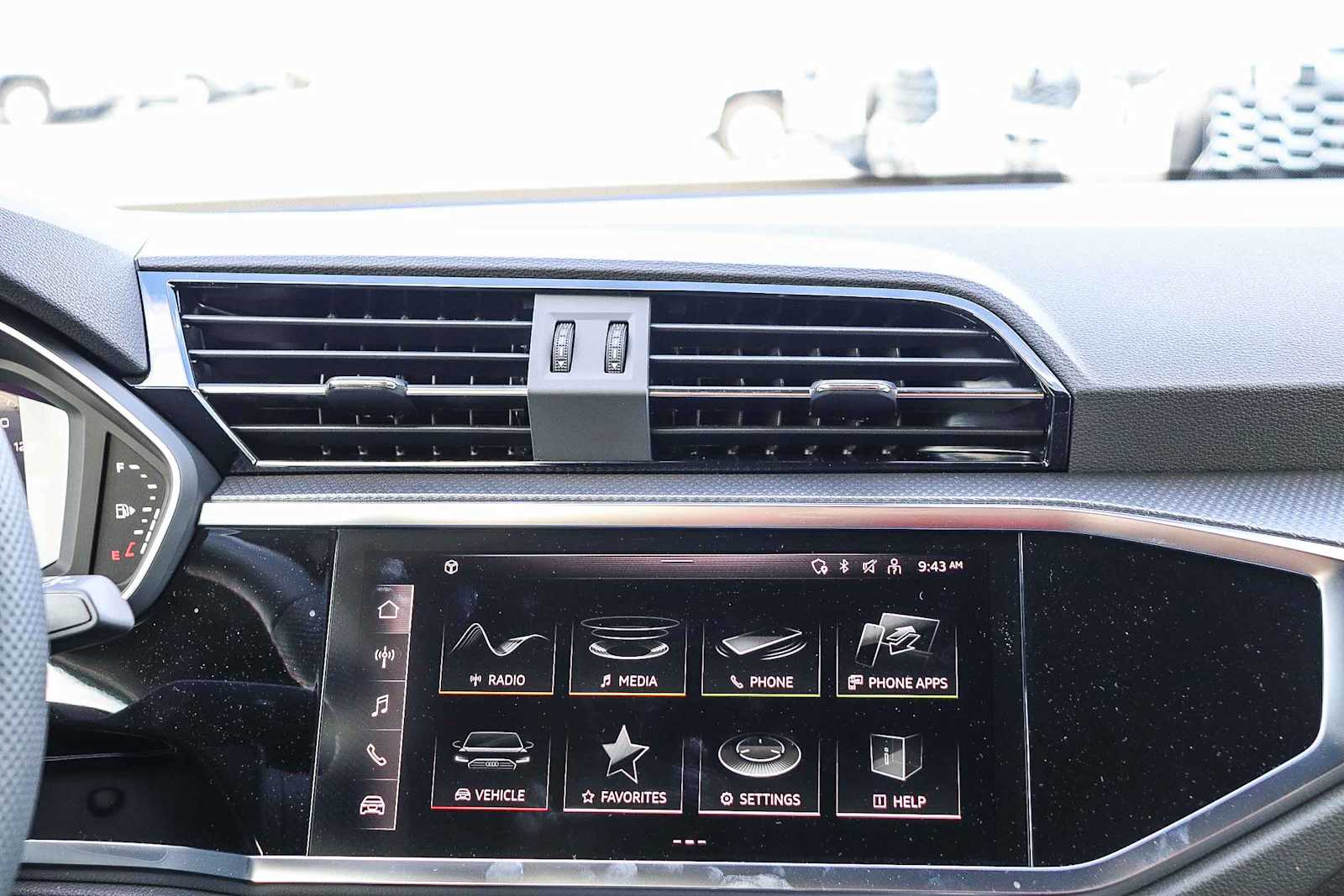 Thumbnail: 2025 Audi Q3 - 18