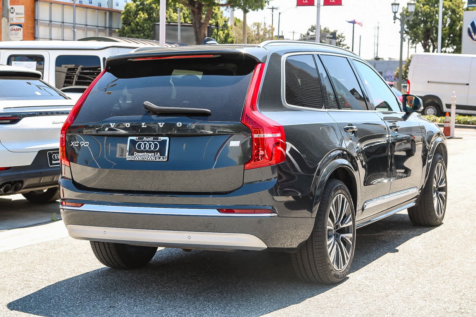 Thumbnail: 2022 Volvo XC90 - 6