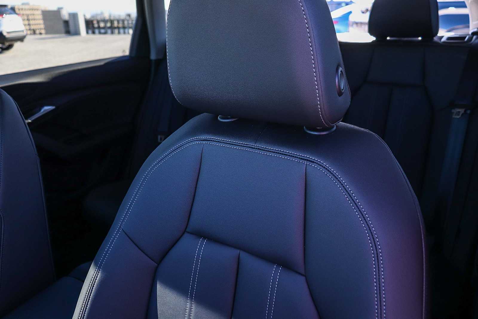 Thumbnail: 2025 Audi Q6 e-tron - 35