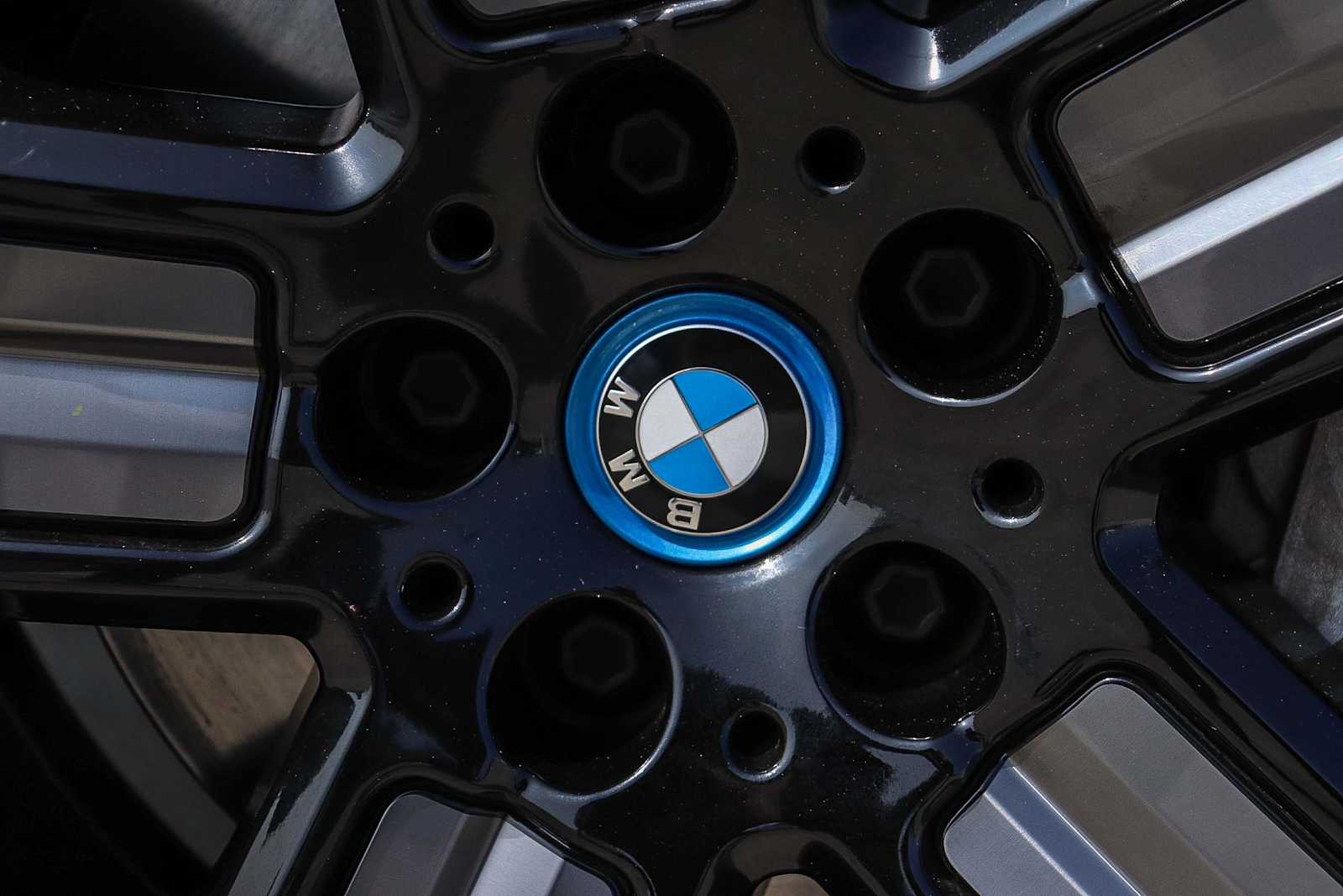 Thumbnail: 2024 BMW iX - 14