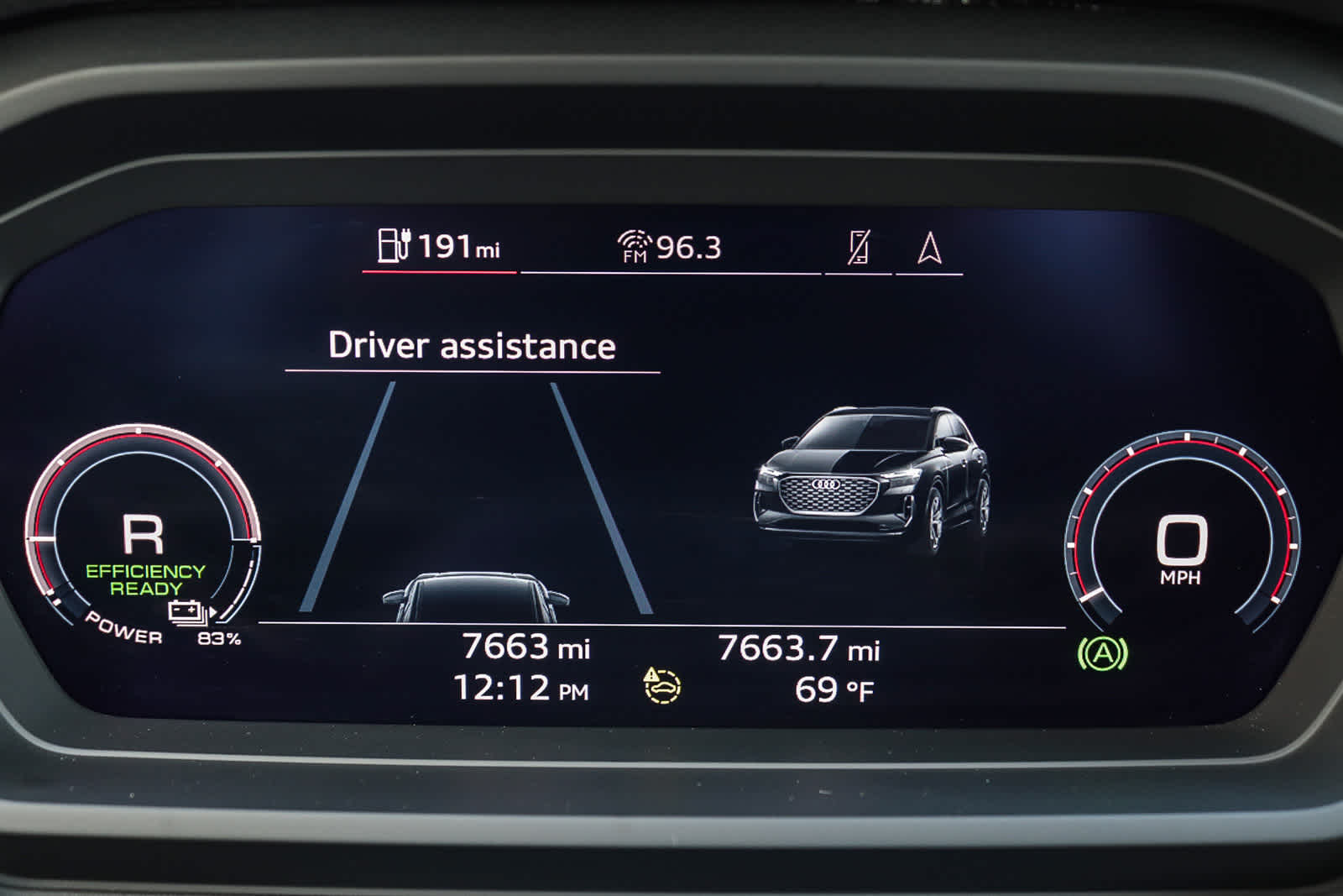 Thumbnail: 2023 Audi Q4 e-tron - 34