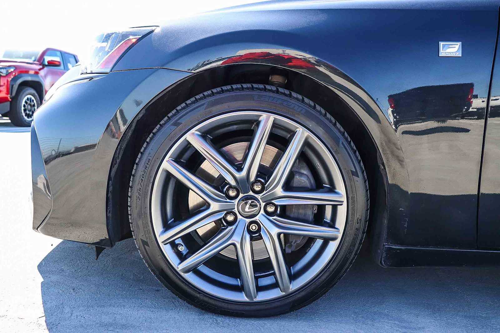 Thumbnail: 2019 Lexus IS - 14