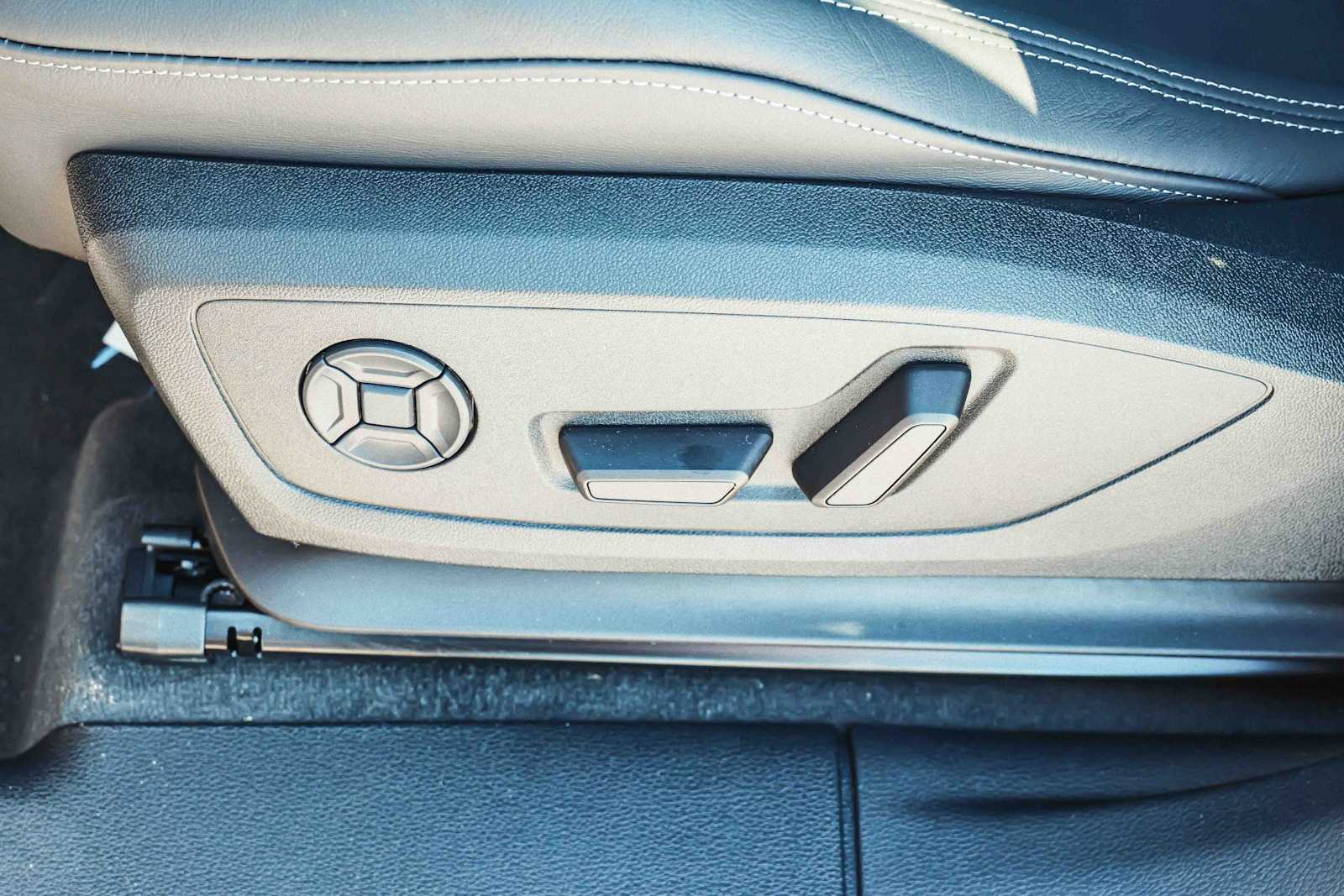 Thumbnail: 2025 Audi Q3 - 23