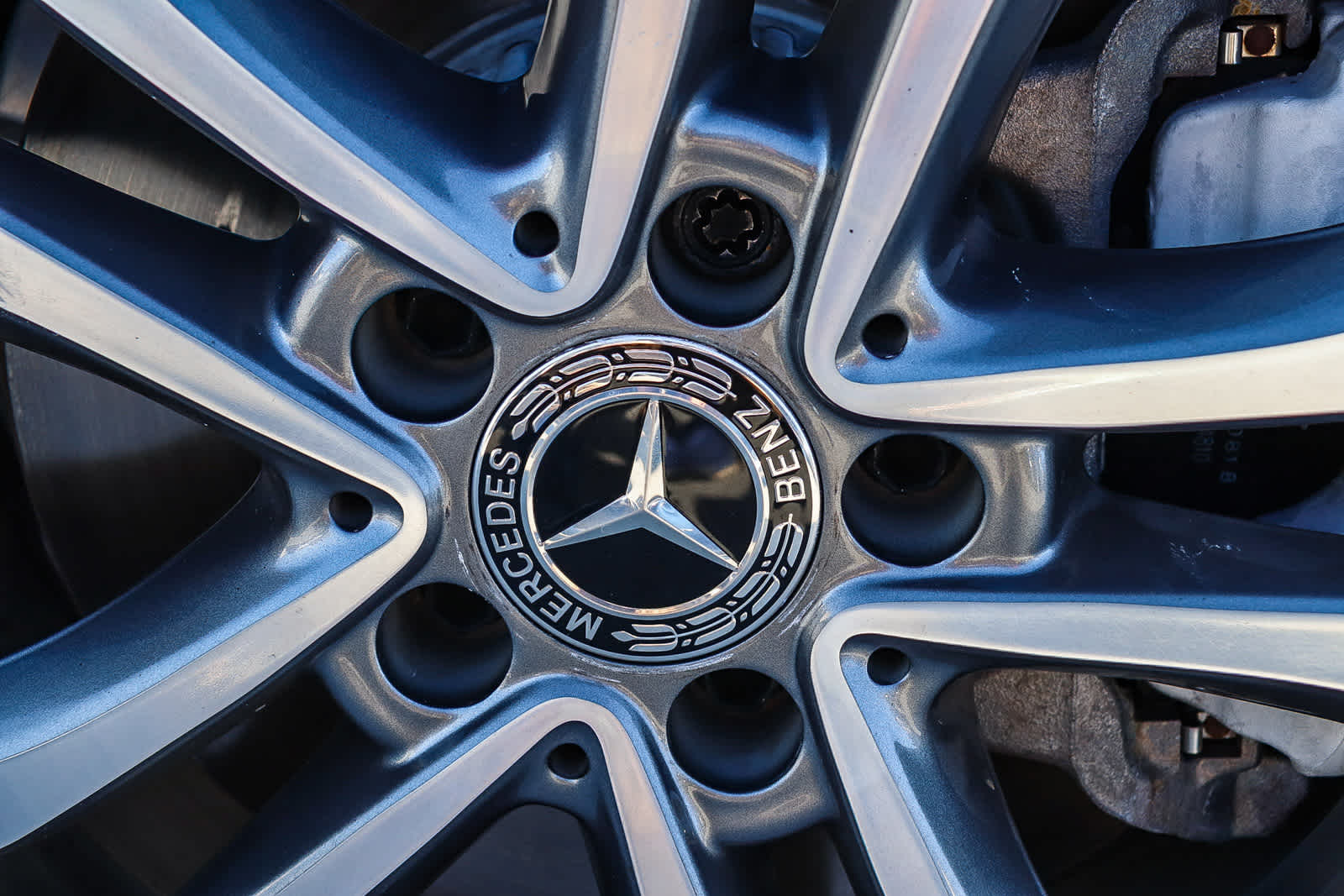 Thumbnail: 2018 Mercedes-Benz C-Class - 12