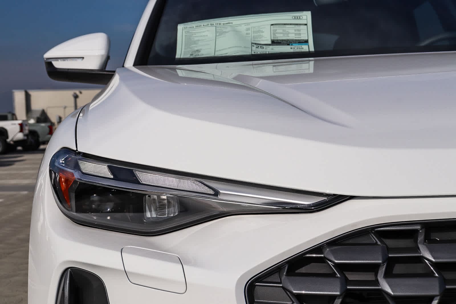 Thumbnail: 2025 Audi Q5 - 9