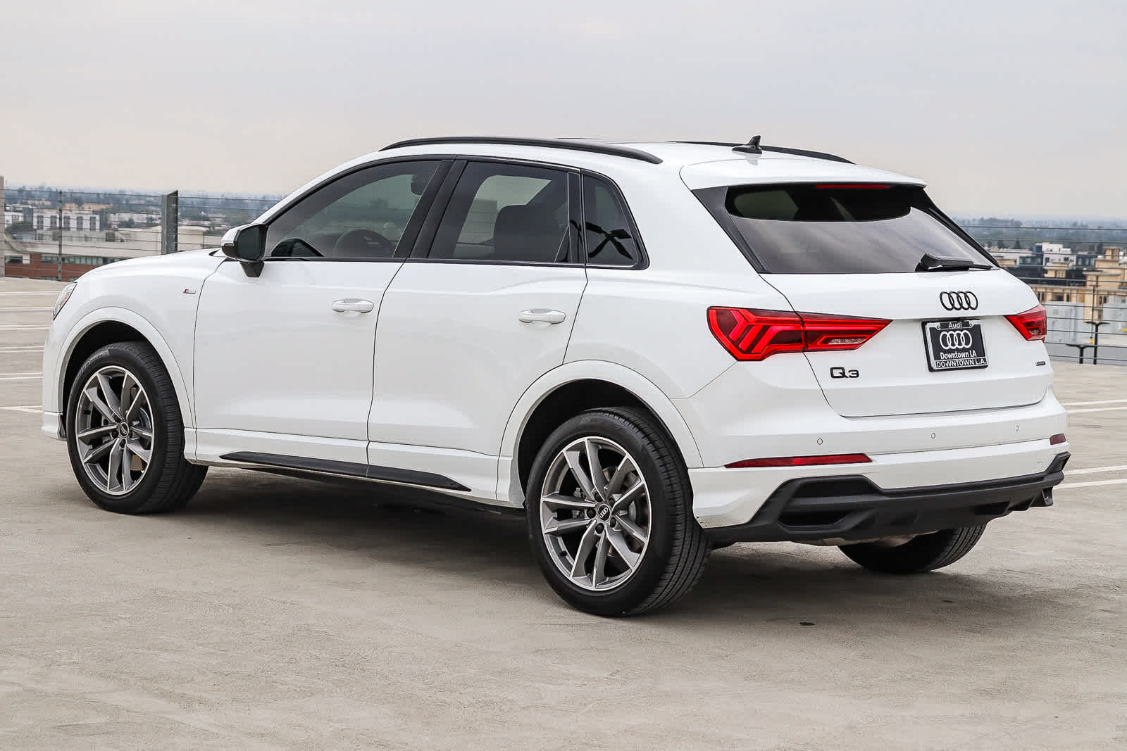 Thumbnail: 2023 Audi Q3 - 6