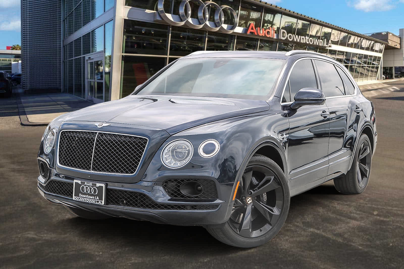 Used 2019 Bentley Bentayga Base with VIN SJAAM2ZV6KC027189 for sale in Los Angeles, CA