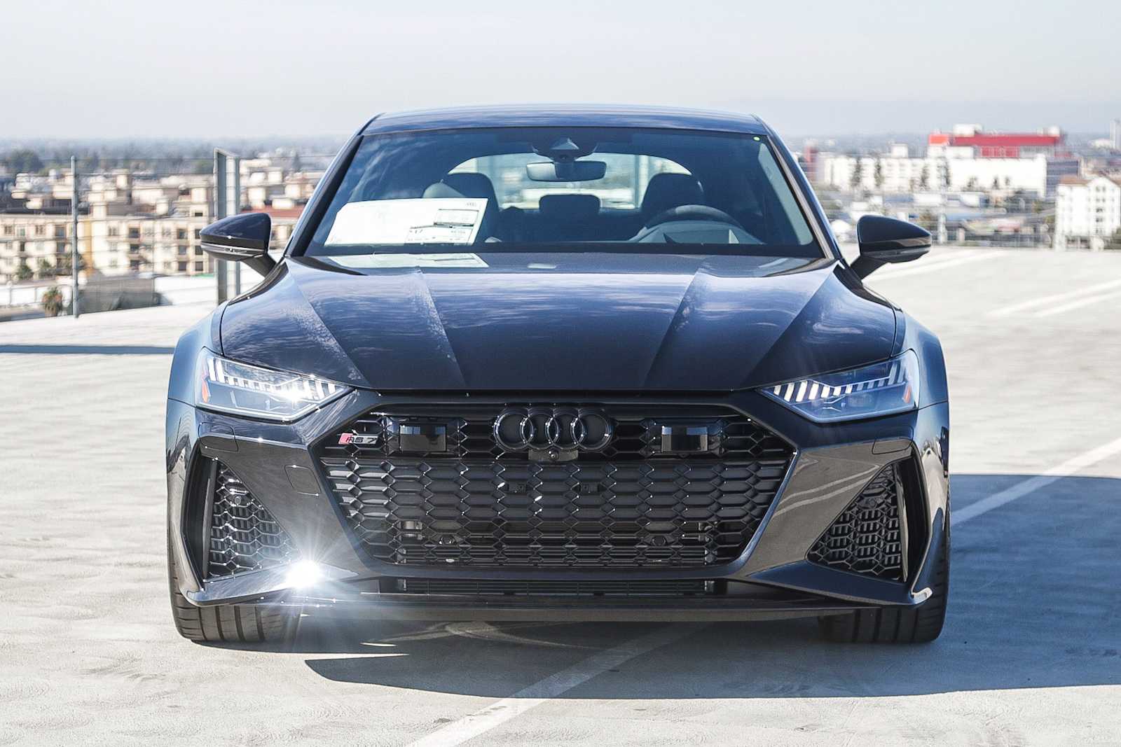 Thumbnail: 2025 Audi RS 7 - 2