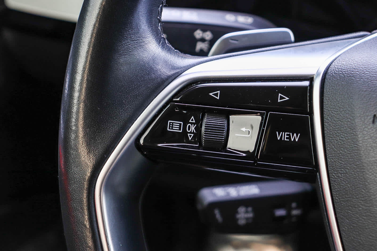 Thumbnail: 2024 Audi Q8 e-tron - 20