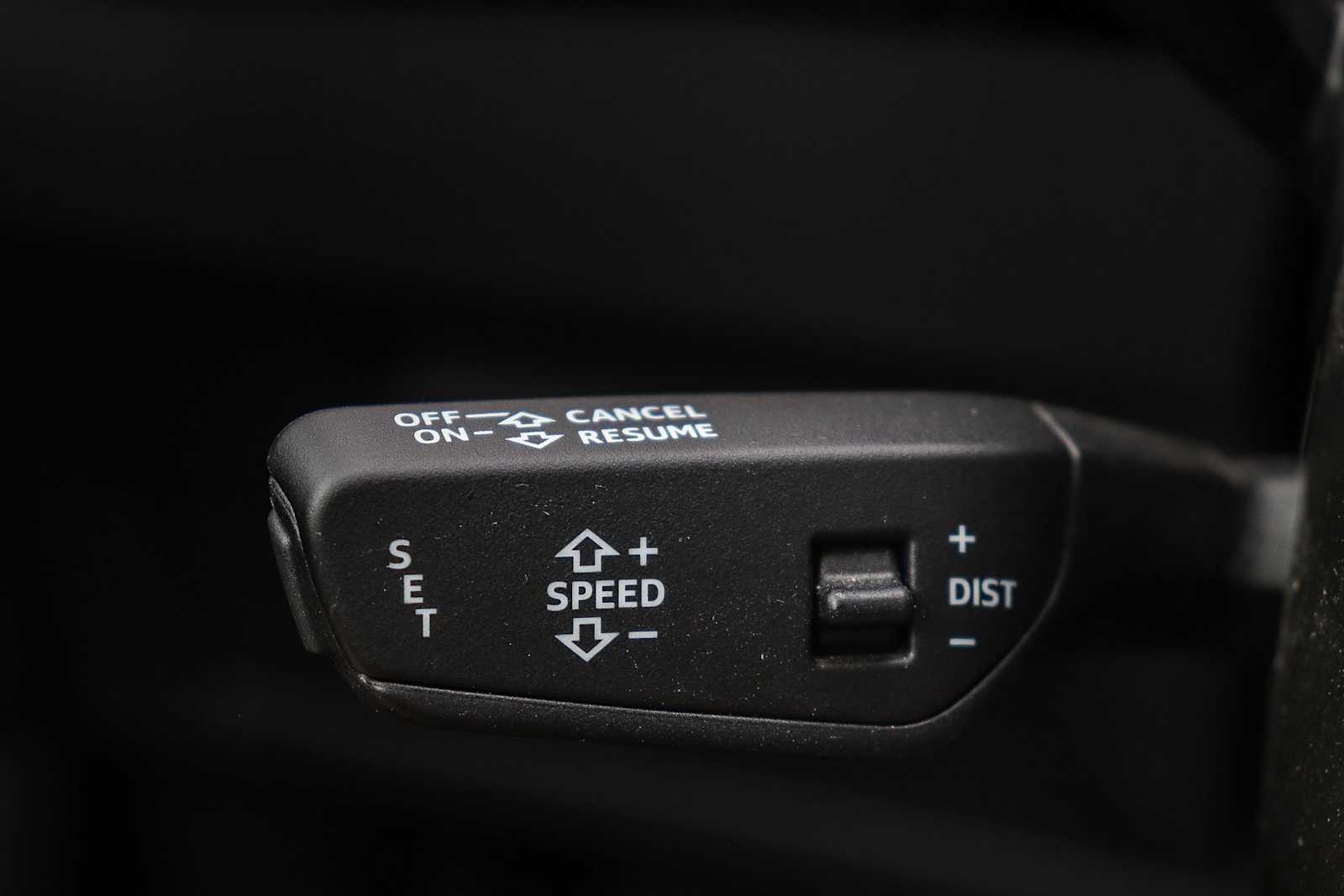 Thumbnail: 2024 Audi Q8 e-tron - 32