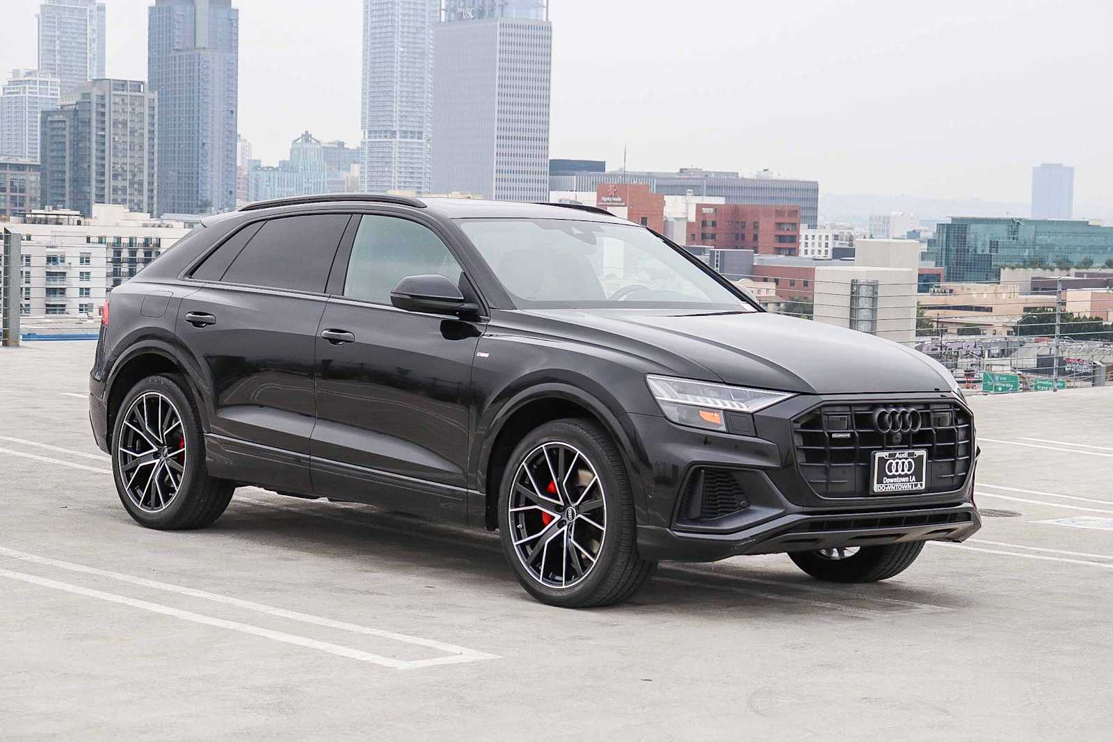 Thumbnail: 2023 Audi Q8 - 3