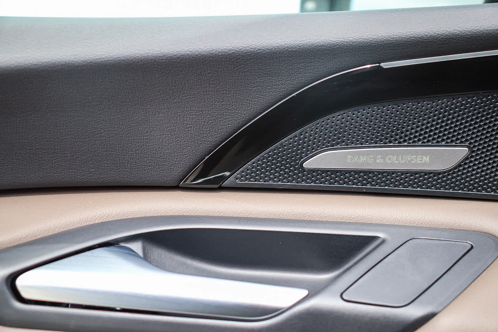 Thumbnail: 2025 Audi Q5 - 30