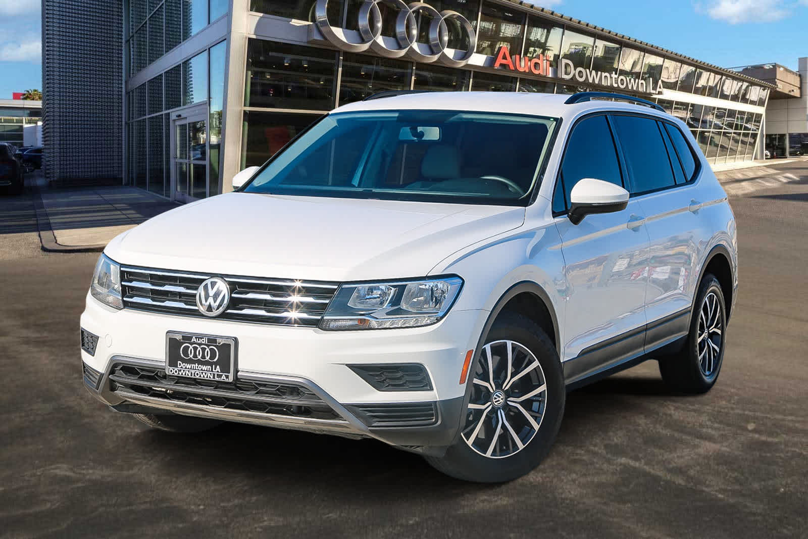 2021 Volkswagen Tiguan 2.0T -
                  Los Angeles, CA