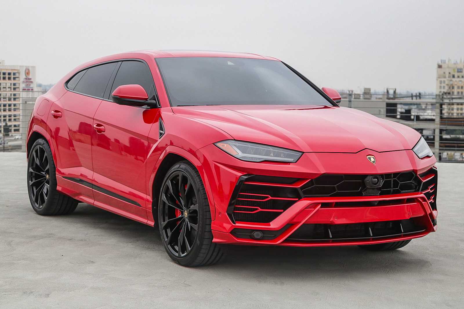 Thumbnail: 2021 Lamborghini Urus - 3