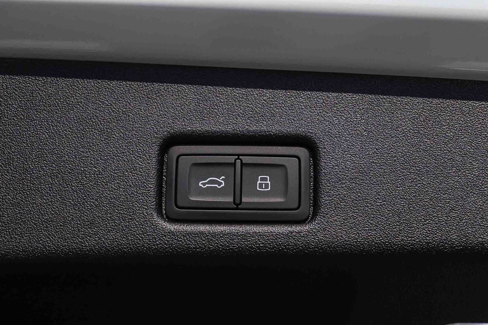 Thumbnail: 2025 Audi Q5 - 36