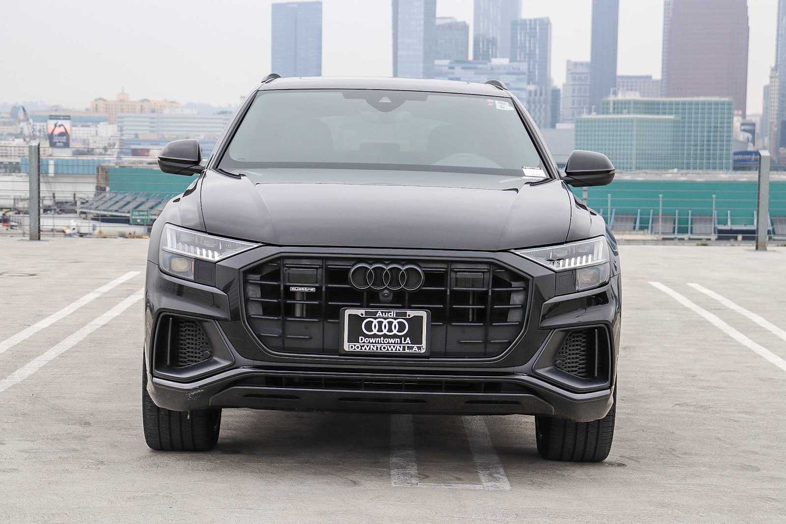Thumbnail: 2023 Audi Q8 - 2