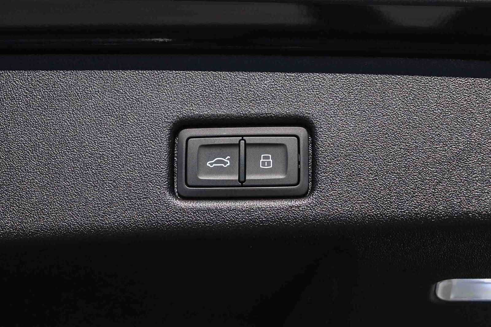 Thumbnail: 2025 Audi Q5 - 37