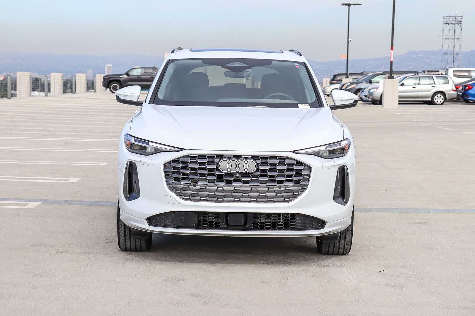 Thumbnail: 2025 Audi Q5 - 2