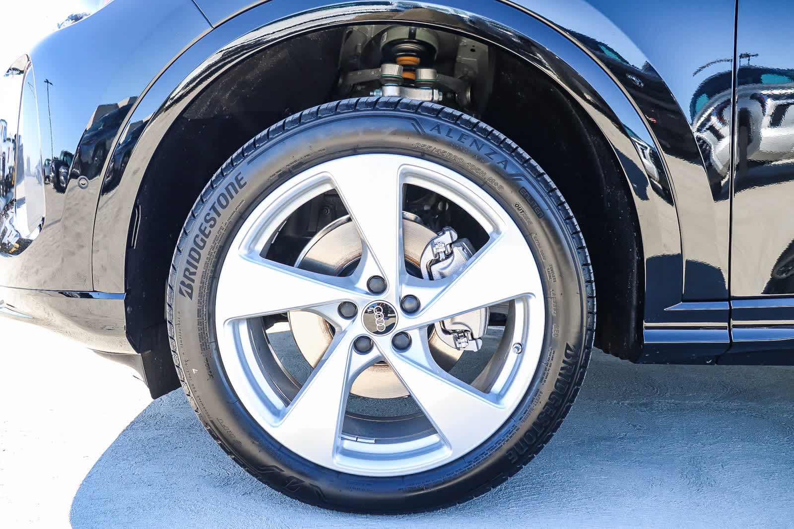 Thumbnail: 2025 Audi Q5 - 13