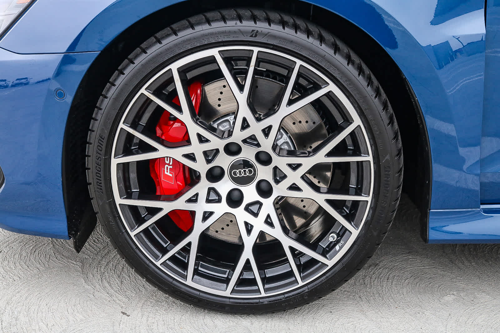 Thumbnail: 2025 Audi RS 3 - 14