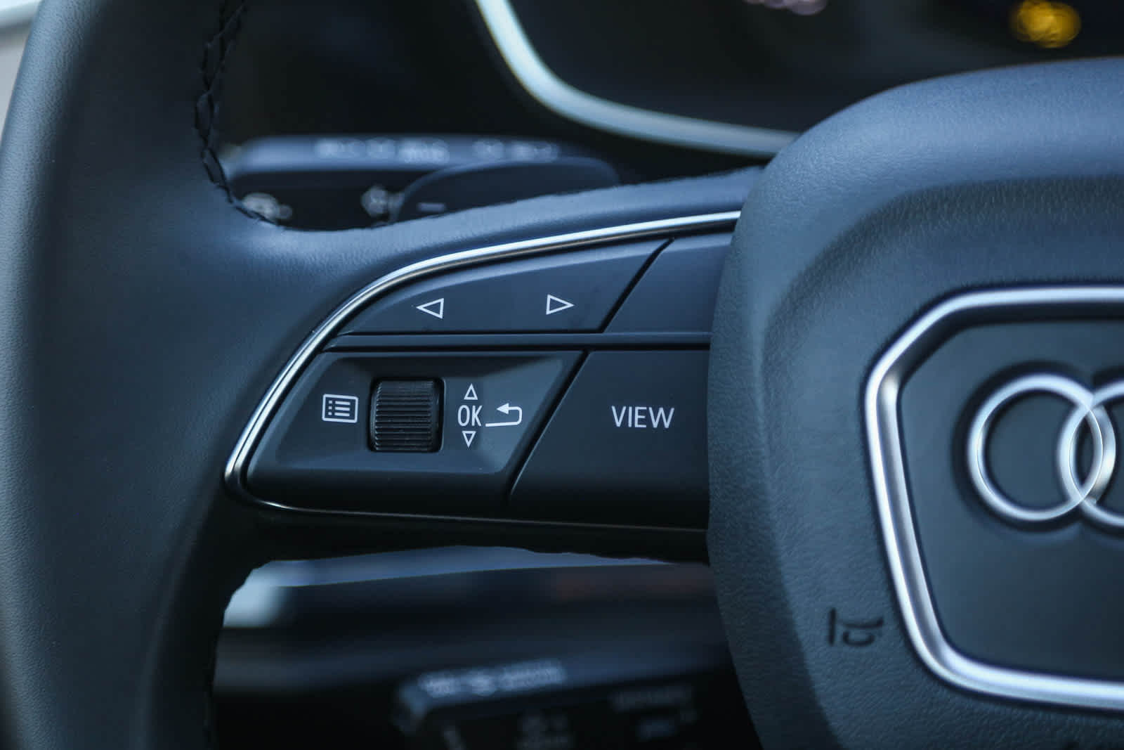 Thumbnail: 2025 Audi Q3 - 23