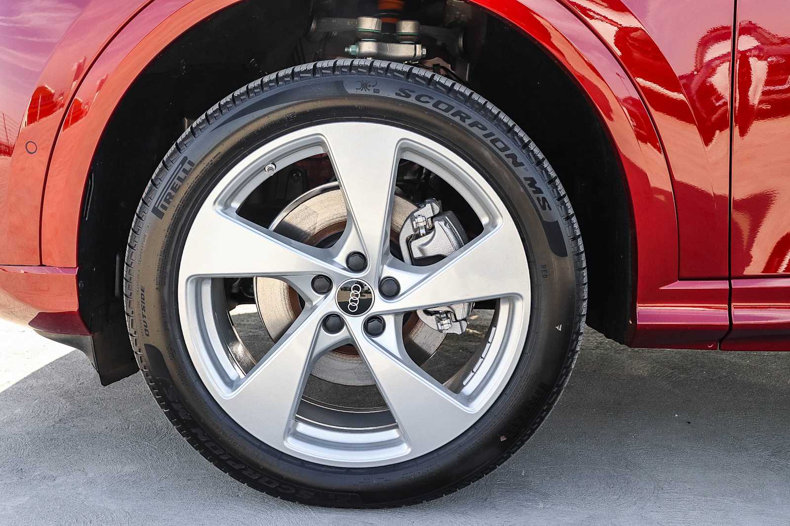 Thumbnail: 2025 Audi Q5 - 14