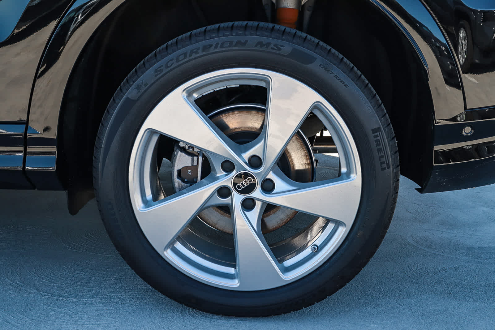 Thumbnail: 2025 Audi Q5 - 13