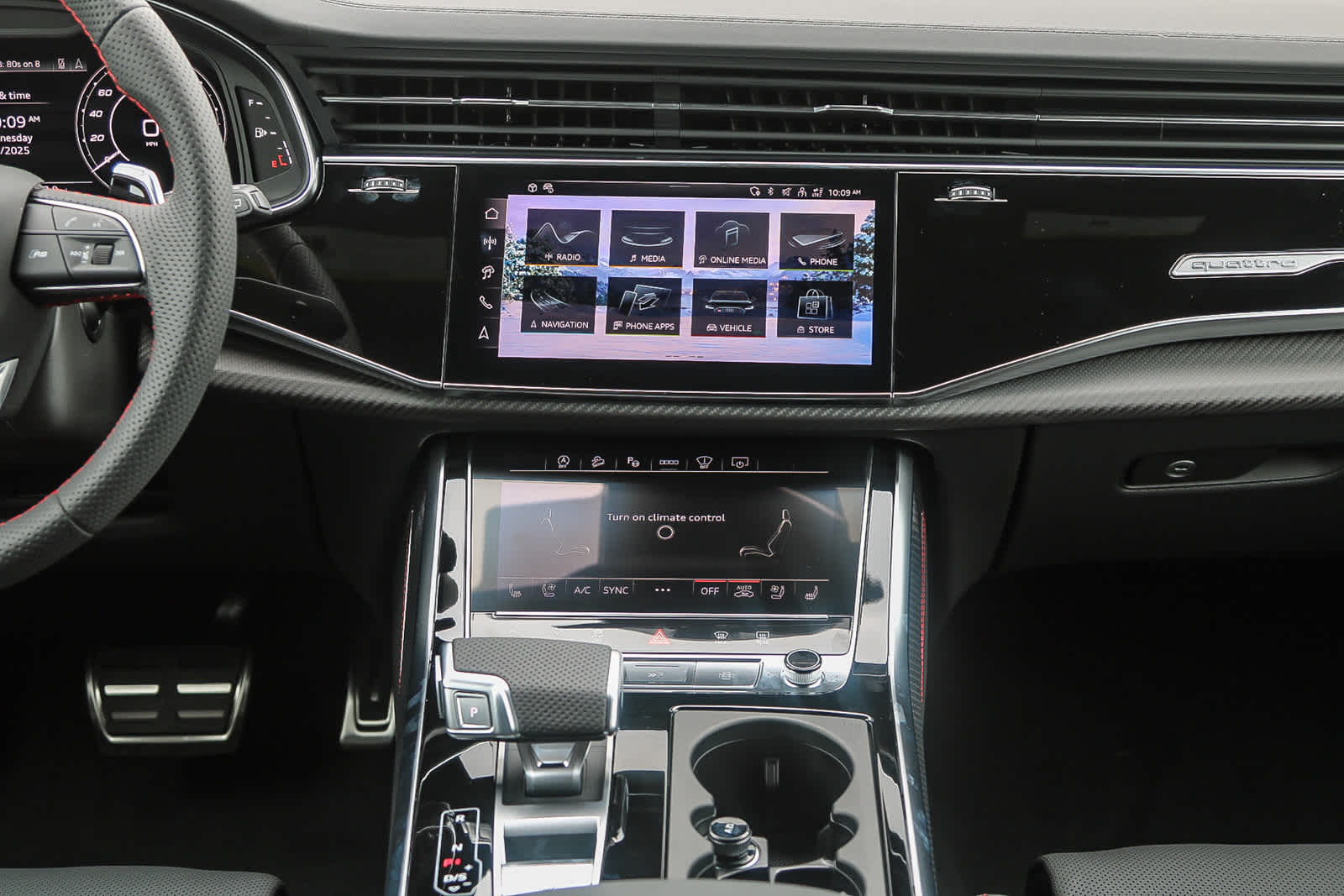 Thumbnail: 2025 Audi RS Q8 - 13