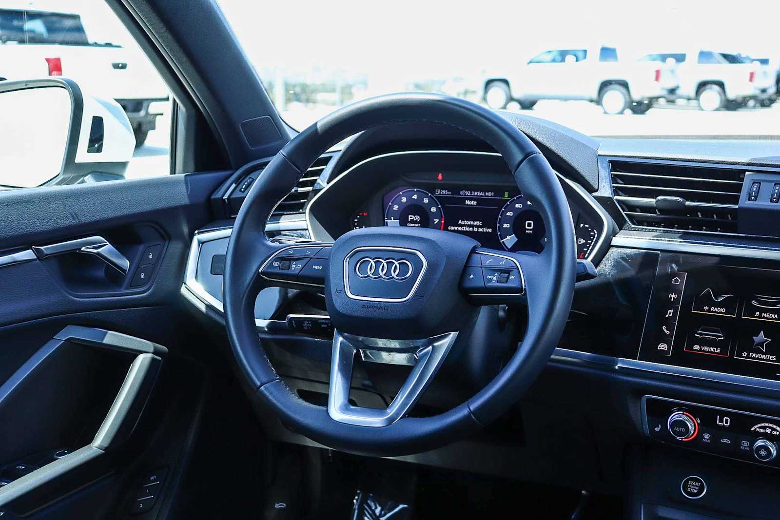 Thumbnail: 2025 Audi Q3 - 21