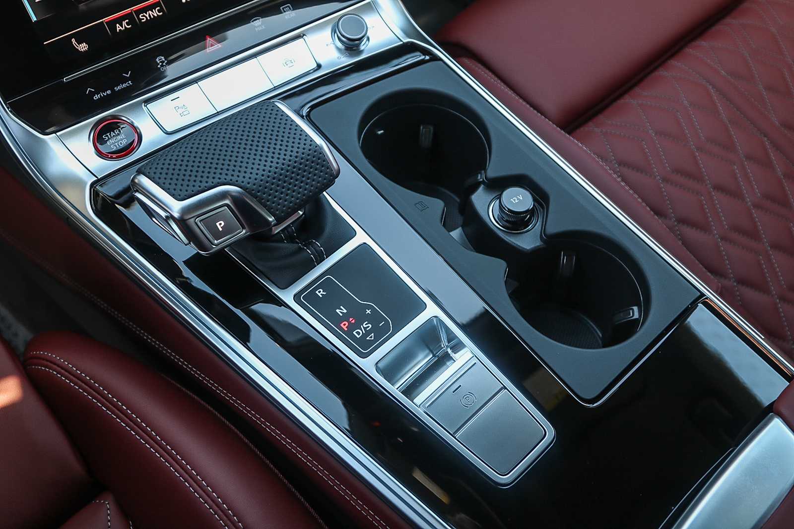 Thumbnail: 2025 Audi S7 - 21