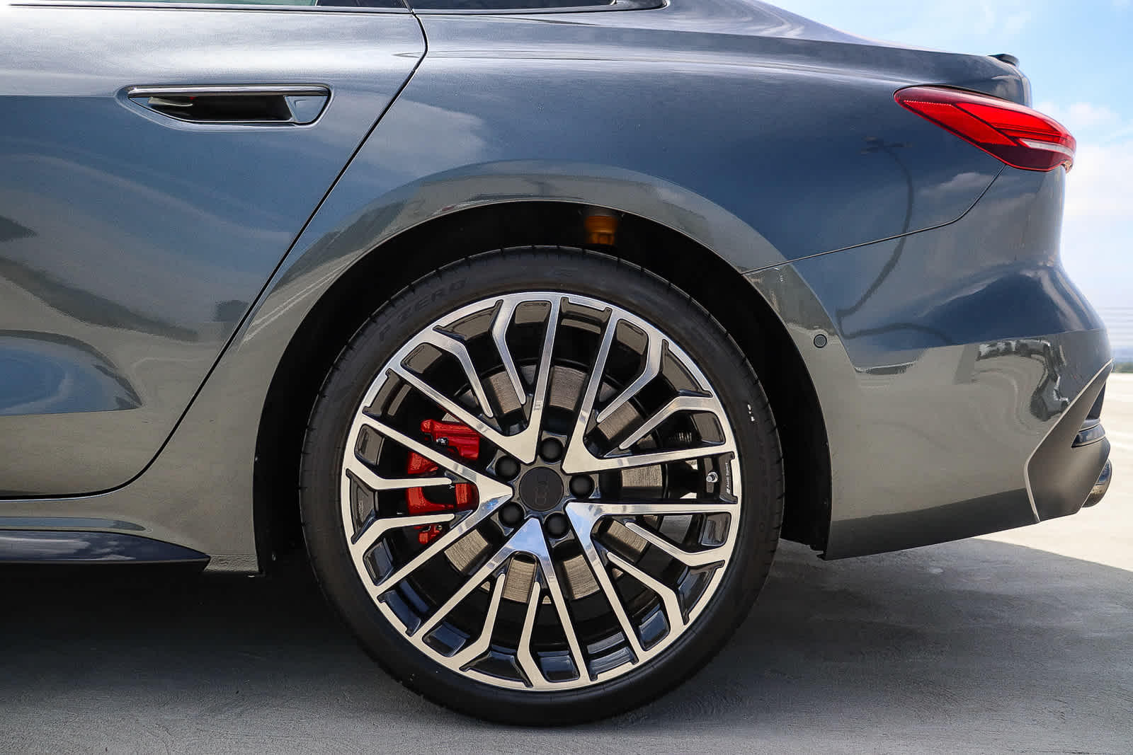 Thumbnail: 2026 Audi S5 - 13