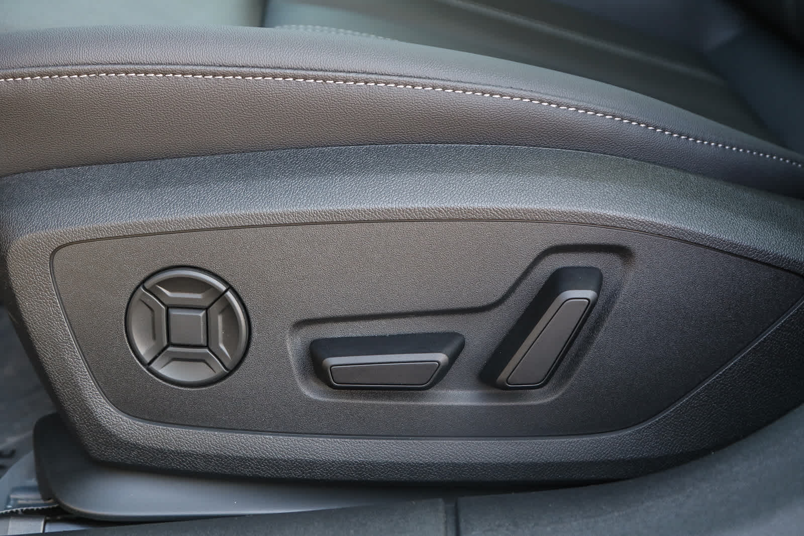 Thumbnail: 2025 Audi A5 - 26