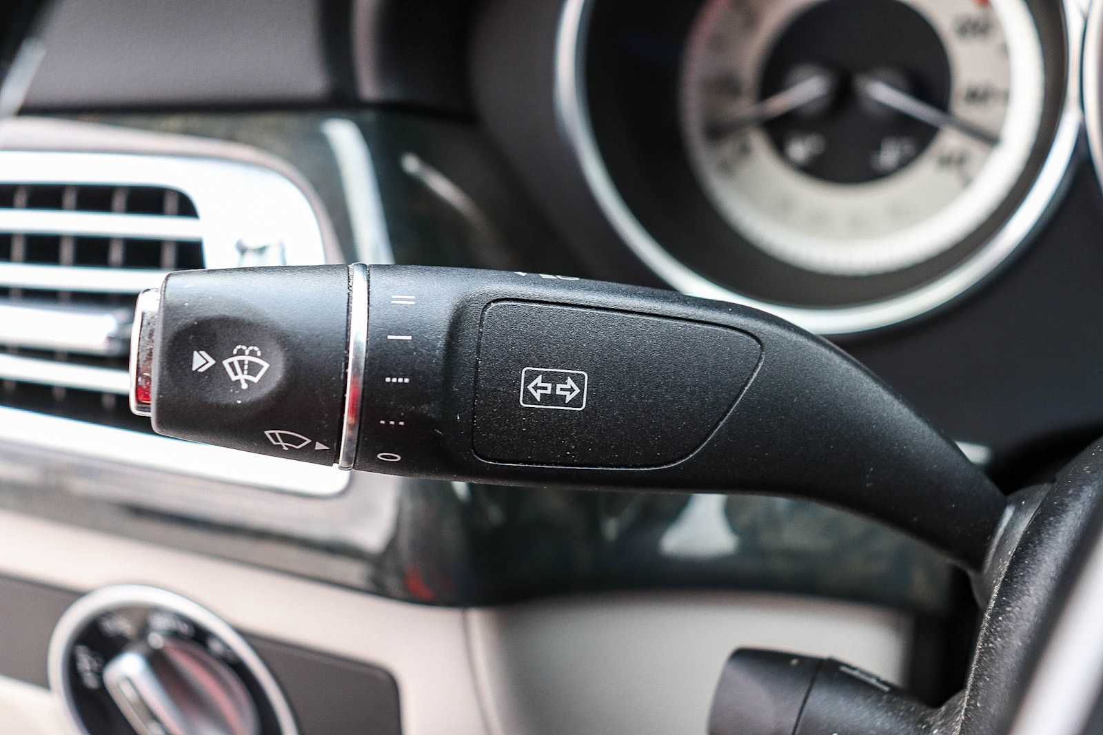 Thumbnail: 2013 Mercedes-Benz CLS - 27