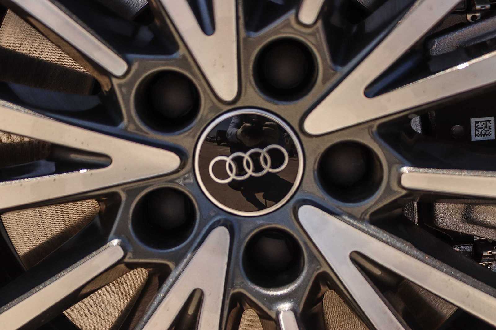 Thumbnail: 2026 Audi A6 - 15