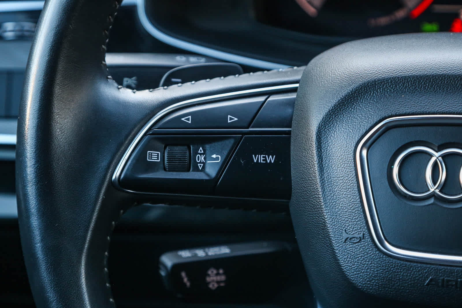 Thumbnail: 2019 Audi Q8 - 18
