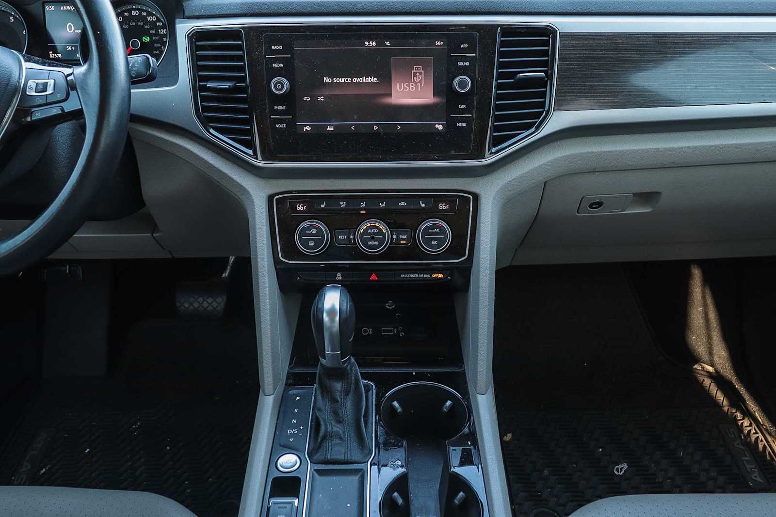 Thumbnail: 2018 Volkswagen Atlas - 15