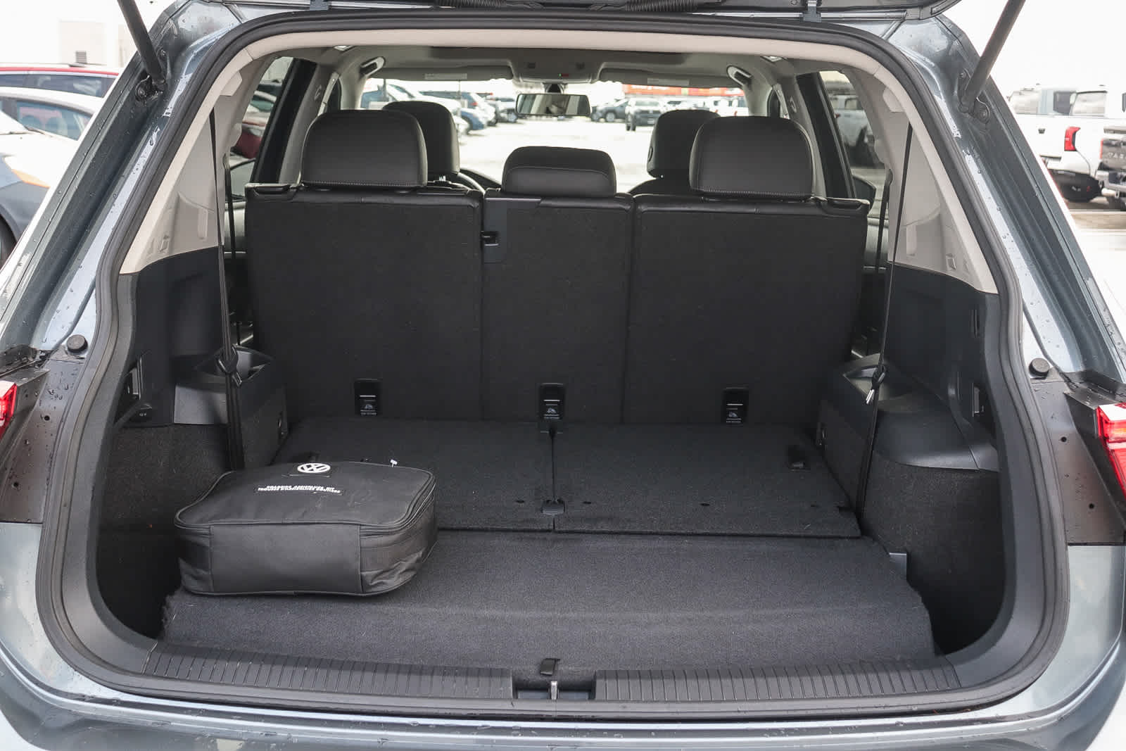 Thumbnail: 2020 Volkswagen Tiguan - 34