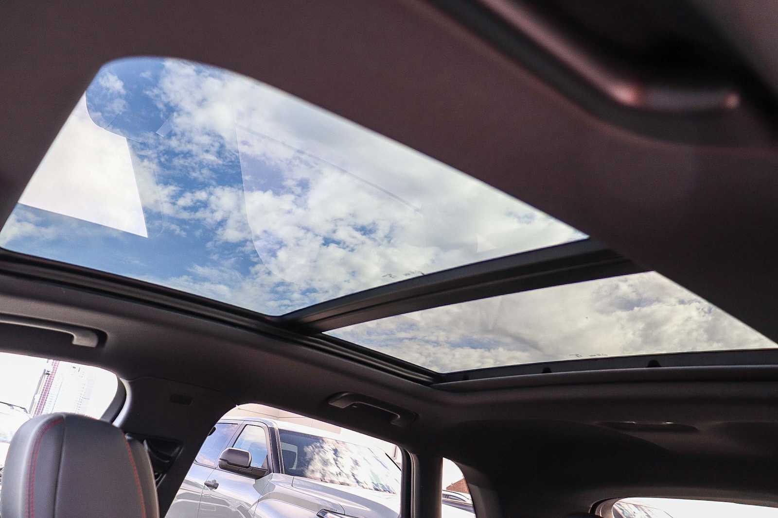 Thumbnail: 2025 Audi Q3 - 36