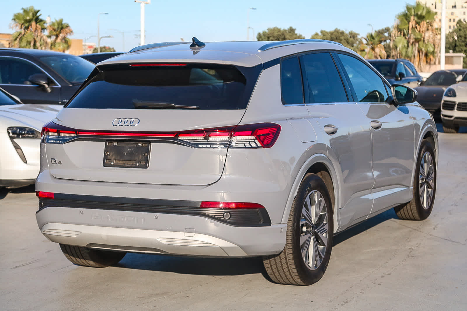 Thumbnail: 2023 Audi Q4 e-tron - 6