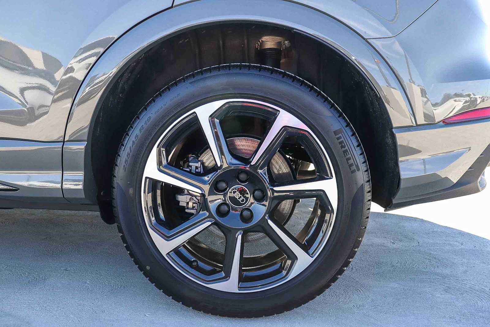 Thumbnail: 2025 Audi Q3 - 13