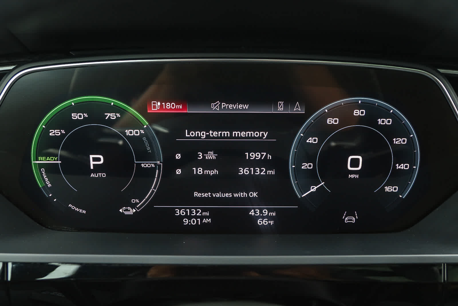 Thumbnail: 2022 Audi e-tron - 25