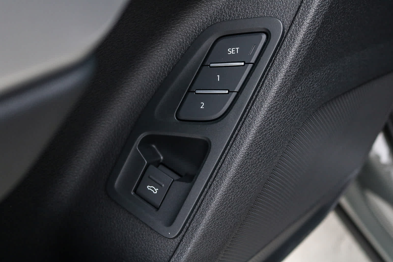 Thumbnail: 2025 Audi Q3 - 34